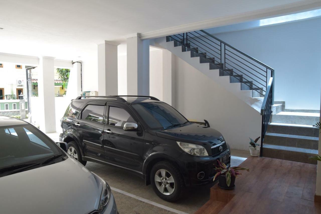Grhatama Guest House Kejayan Buitenkant foto
